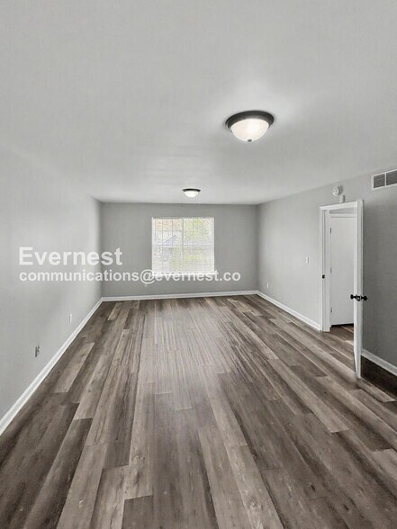 Building Photo - 1510 Marshall Ln SE