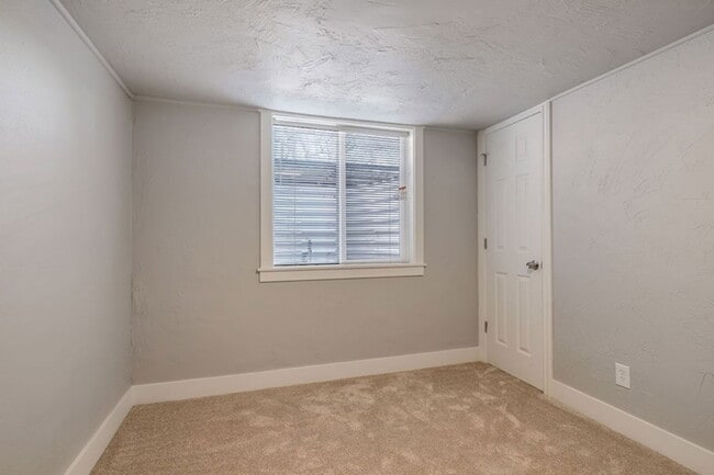 Building Photo - 1163 Navajo St