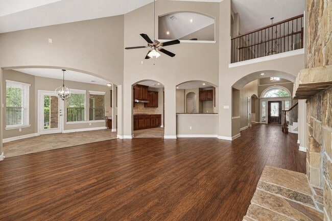 Building Photo - 28602 Hayden Park Dr