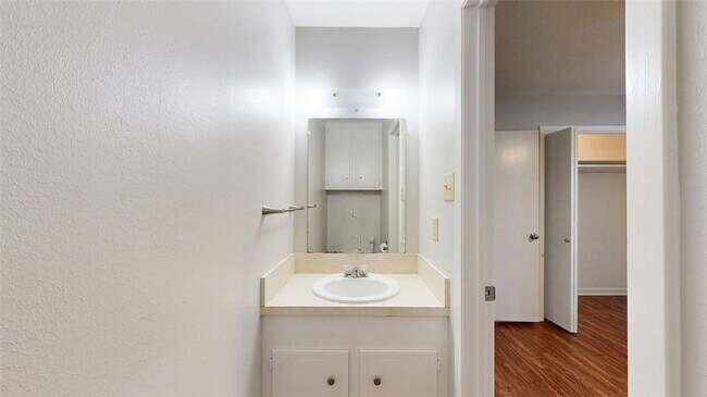 Building Photo - 3921 Olive St