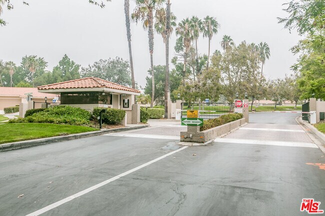 Building Photo - 851 Pebble Beach Dr