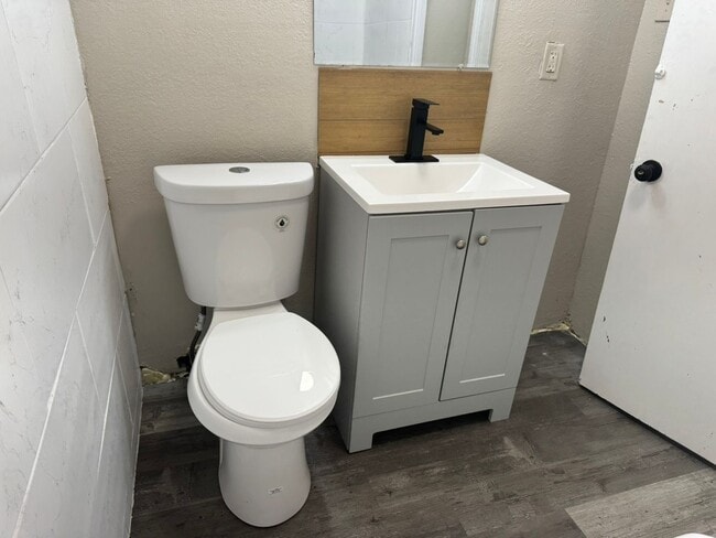 Building Photo - Move In Ready! Corner Lot Home with Update...