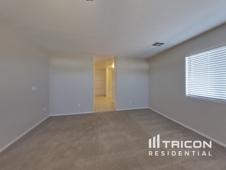 Building Photo - 5871 E Everhart Ln