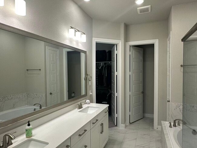 Building Photo - 8409 Soaring Sky Ln