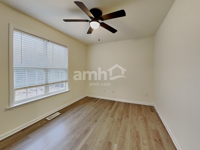 Building Photo - 159 Sailway Rd