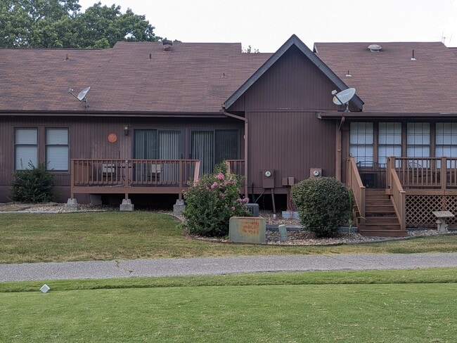 Back Yard - 24 Melinda Ln