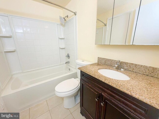 Building Photo - 673 Quail Dr
