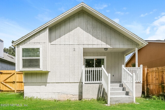 Building Photo - 2520 Townsquare Dr