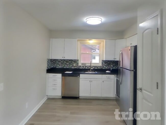 Building Photo - 2415 Sarthe Ct