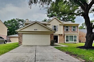 Building Photo - 9219 Palm Shores Dr