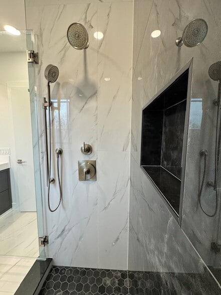 Building Photo - 85 W High St