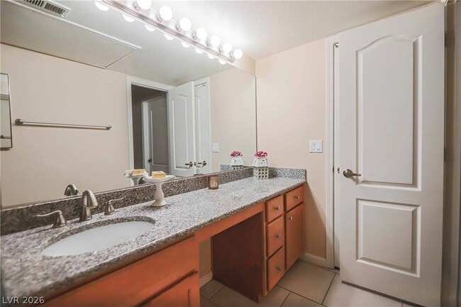 Building Photo - 683 Oakmont Ave