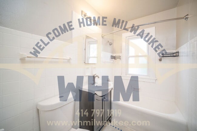 Building Photo - 2904 N 55th St