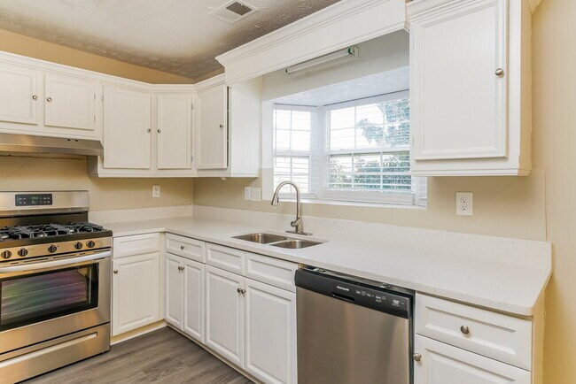 Building Photo - 5545 Dorsett Shoals Ln