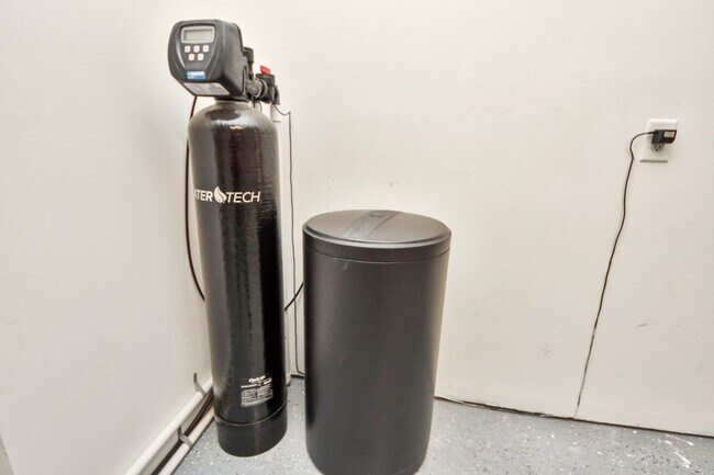 Building Photo - 24123 Adobe Ridge Ln