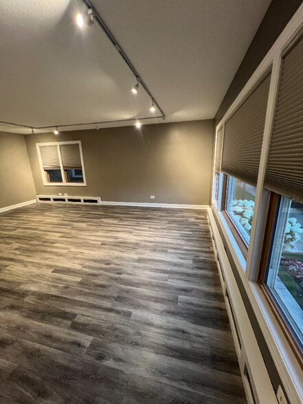 Building Photo - 2241 S 17th Ave