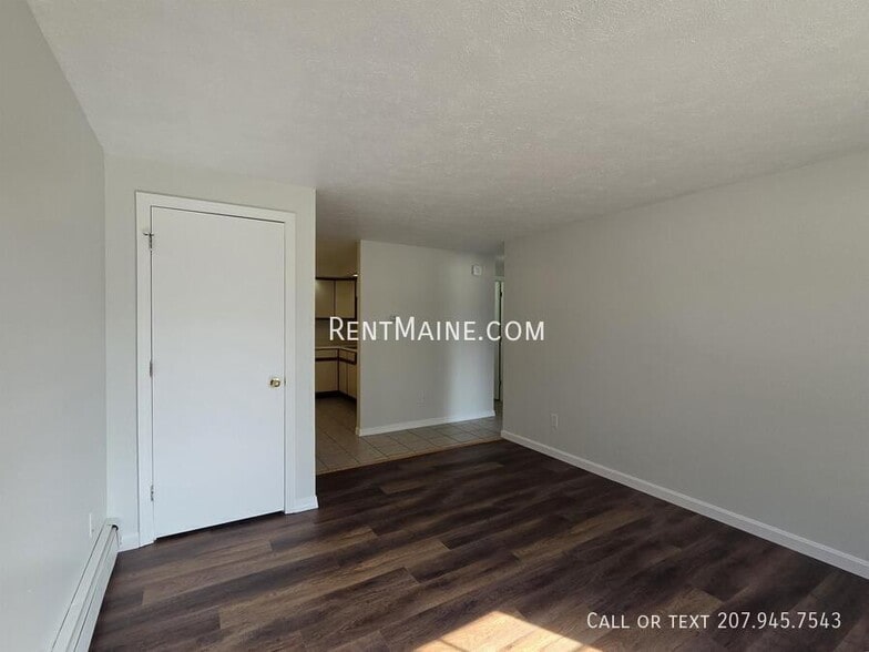 Building Photo - 20 Tall Pines Dr