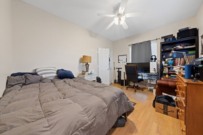 Building Photo - 1425 James Ave