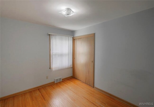 Building Photo - 1088 98th St