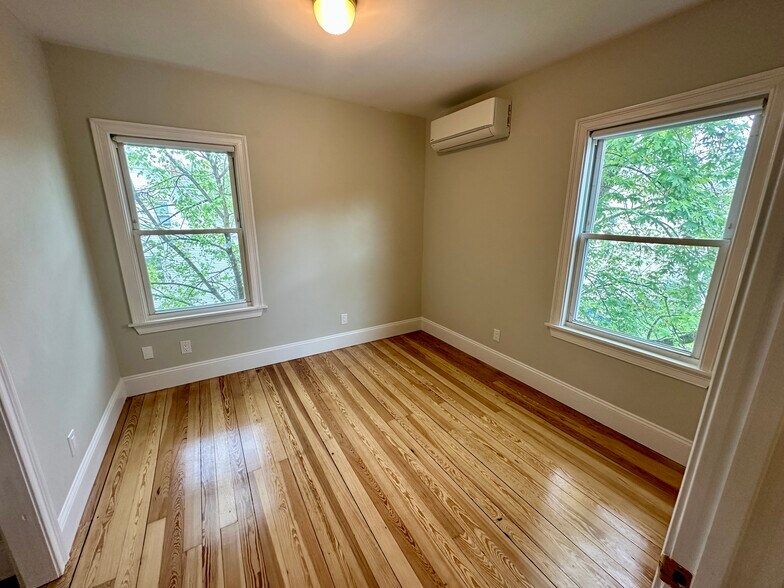3rd floor bedroom 2 - 135 W Park St
