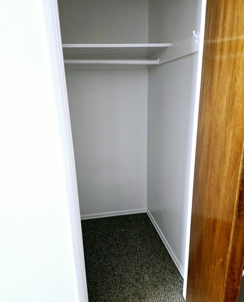 Living room walk in closet - 1610 Preuss Rd