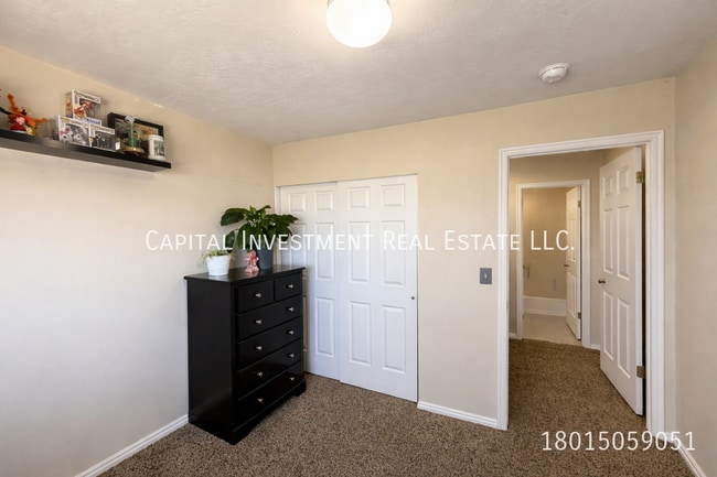 Building Photo - 6901 Florentine Way