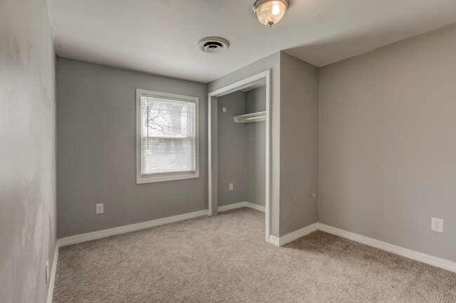 Building Photo - 6020 Mayfair St