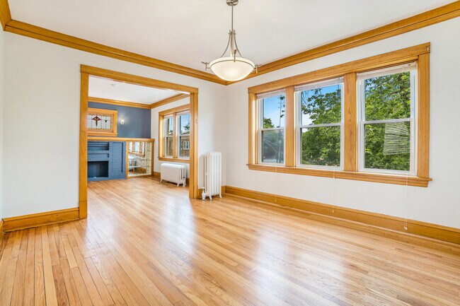 Building Photo - 2536 N Lavergne Ave