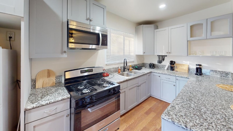 Building Photo - 9531 E Ave T-12