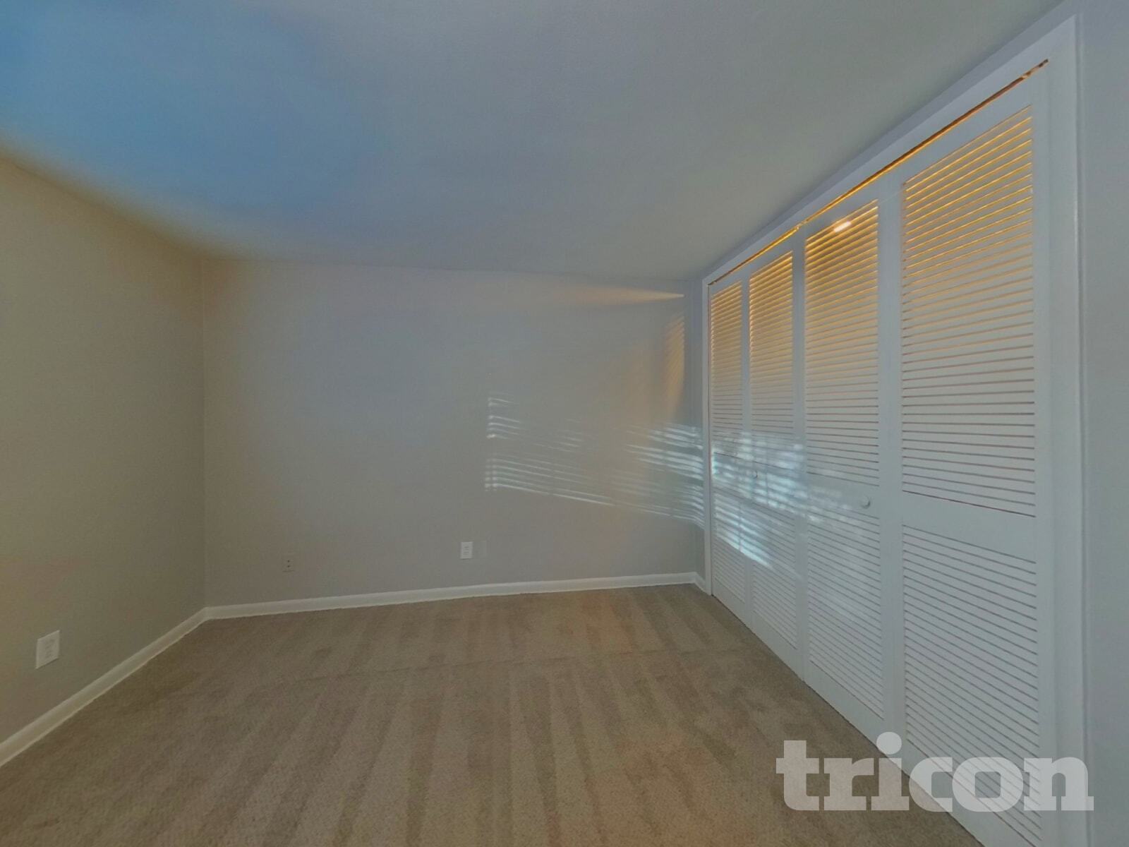 Building Photo - 7102 Woodfield Dr