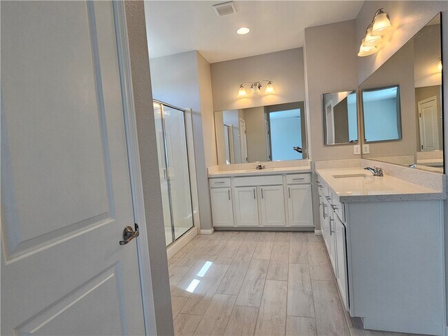 Building Photo - 9853 Fisher Bay Ct