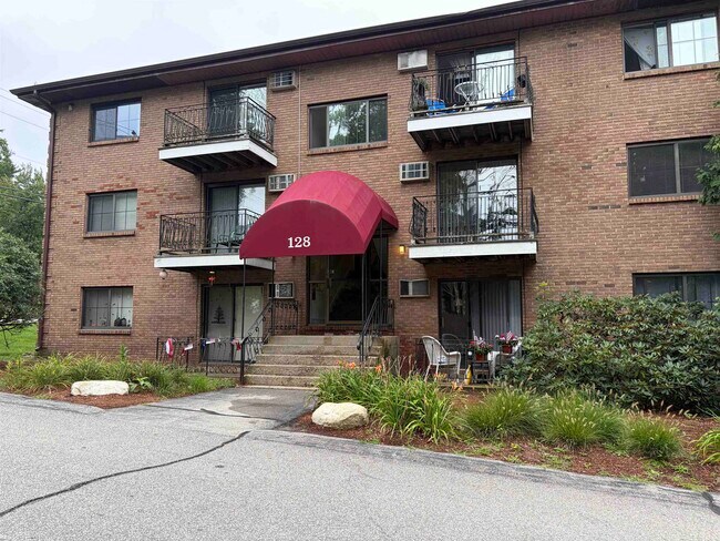 Building Photo - 128 Mammoth Rd