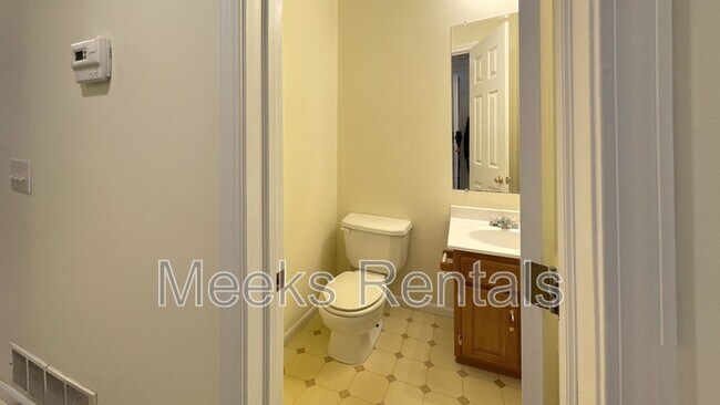 Building Photo - 246 Tackett Branch Rd