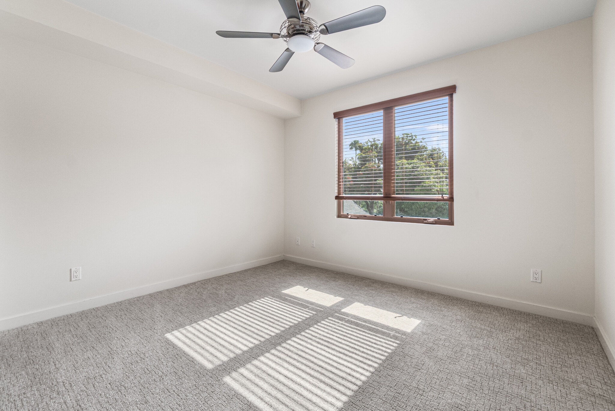 Downstairs Bedroom 2 - 1542 Manhattan Beach Blvd