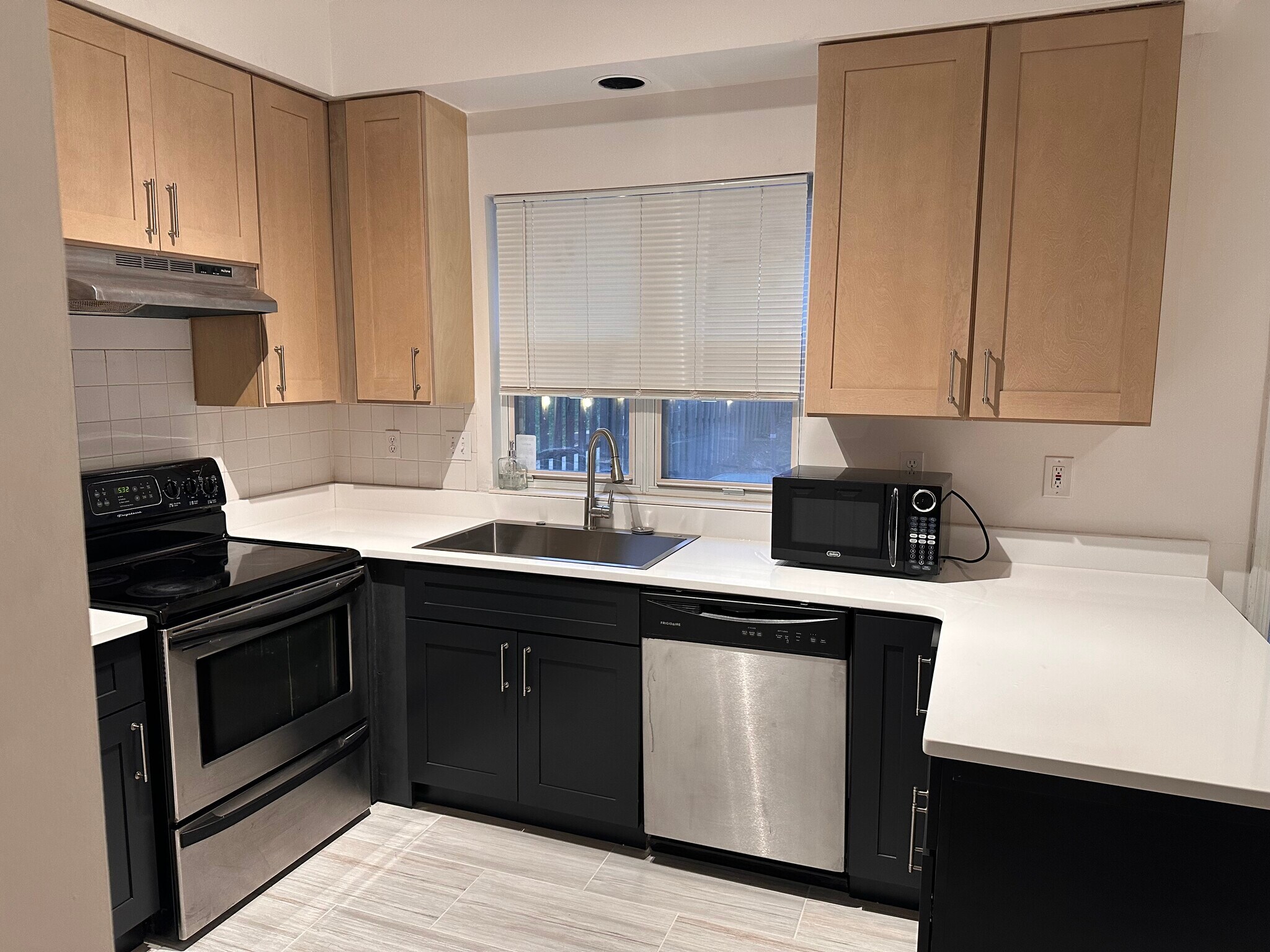 Building Photo - 4109 Westminster Pl