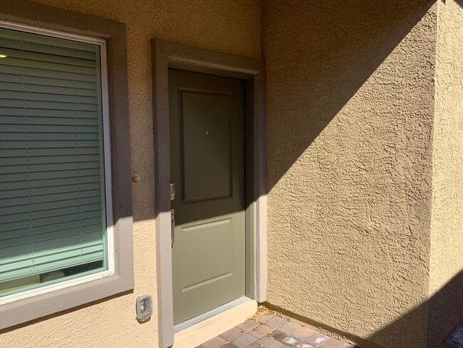 Building Photo - 3607 Etendre Ct, Casita