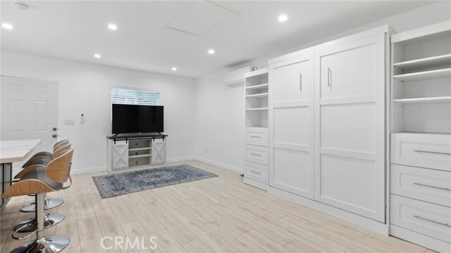 Building Photo - 330 Teasdale Dr
