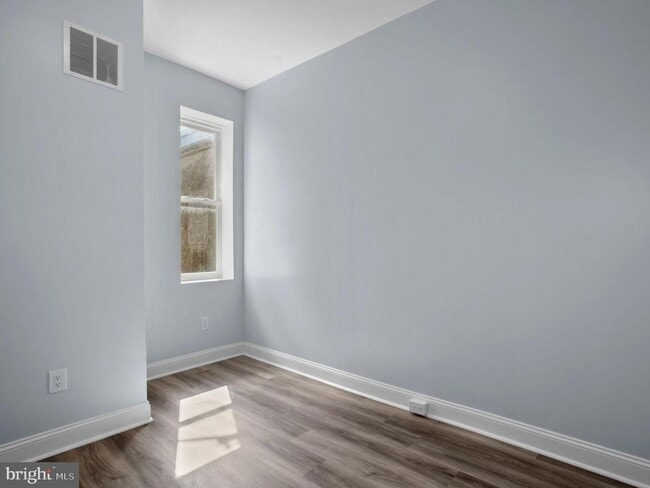 Building Photo - 1529 N 28th St