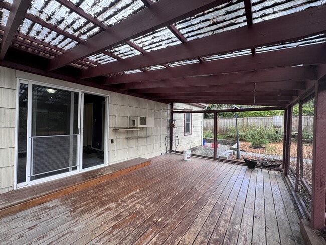 Building Photo - 4304 SE 30th Ave