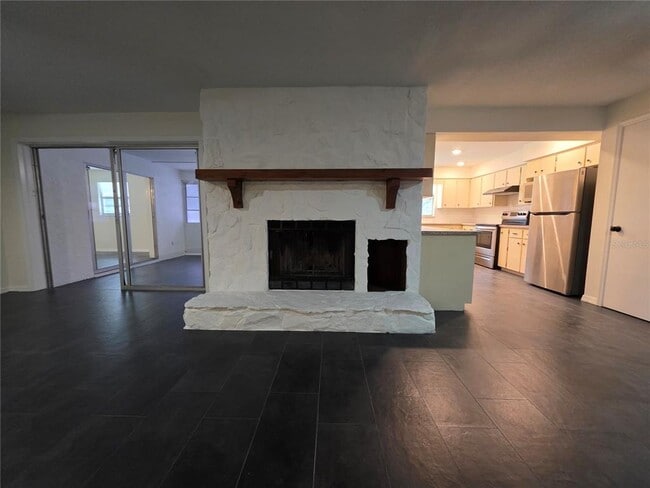 Building Photo - 5611 6th St