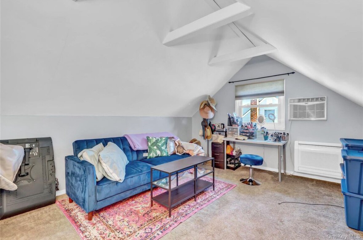 Building Photo - 233 Sears Rd