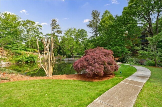 Building Photo - 27306 Plantation Dr NE