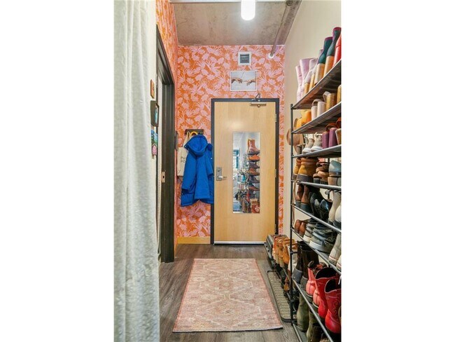 Building Photo - 720 N 4th St