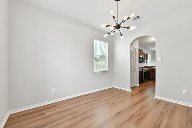 Building Photo - 737 Grassy Knoll Ln
