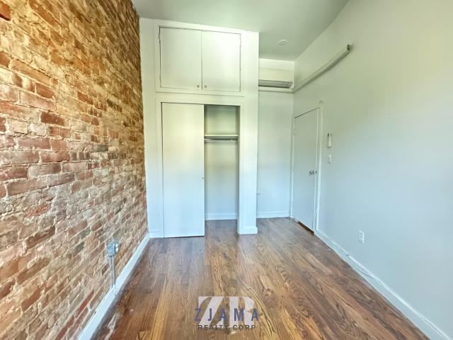 Building Photo - 4 bedroom in BROOKLYN NY 11216