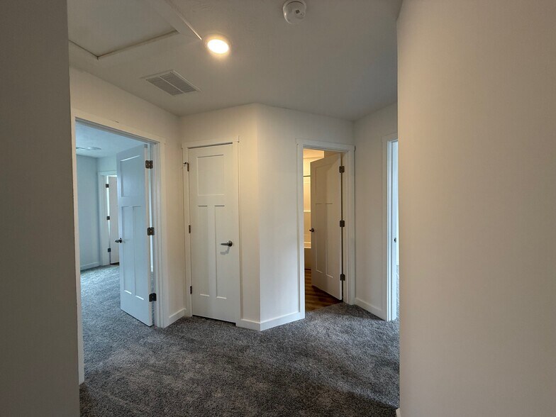 Building Photo - 179 Lockheed Dr