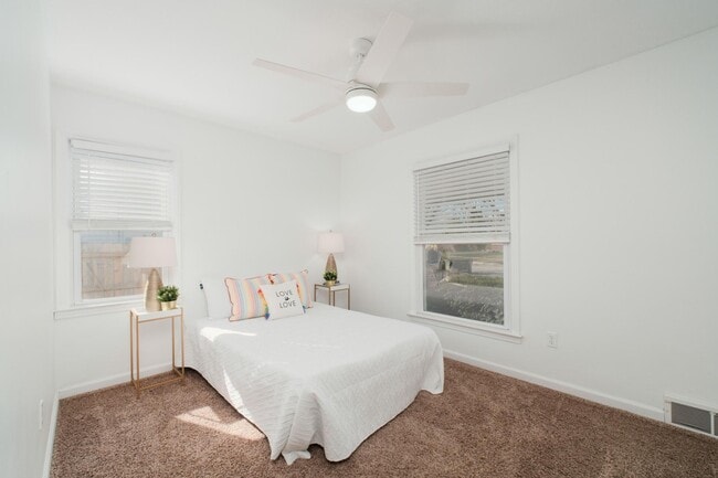 Building Photo - 13621 Vernon St