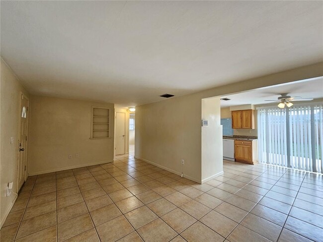 Building Photo - 4332 Newbury Dr