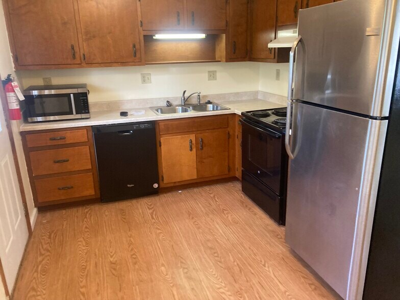 Kitchen - 3121 Shellers Bend Rd