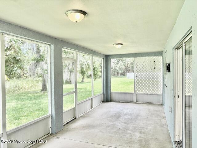 Building Photo - 1652 La Maderia Dr